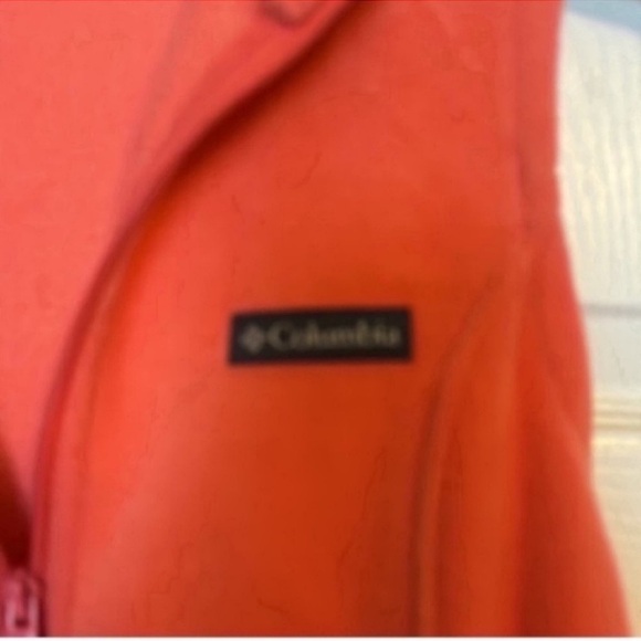 Columbia coral Fleece Vest for Outdoor Adventures - Picture 3 of 5